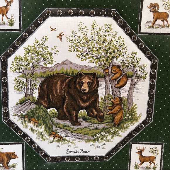 Brown bear fabric print in a 16.5x16.5 inches wood frame - Picture 3 of 7